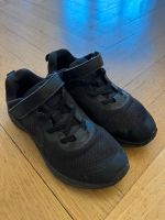 Nike Sportschuhe schwarz Größe EUR 33 Berlin - Schöneberg Vorschau