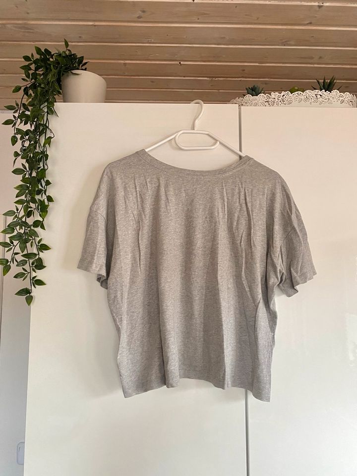 graues cropped Calvin Kleid T-Shirt in Immenstadt