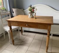 Antiker Tisch * Küchentisch * Esstisch mit Schublade Kreis Ostholstein - Malente Vorschau