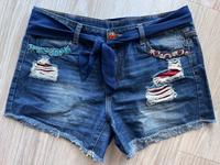 Desigual Jeans kurz Neuwertig Gr. 32 (L) Exotic Shorts Thüringen - Saalfeld (Saale) Vorschau