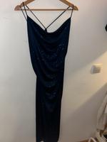 Dunkelblaues Glitzer Kleid Niedersachsen - Verden Vorschau