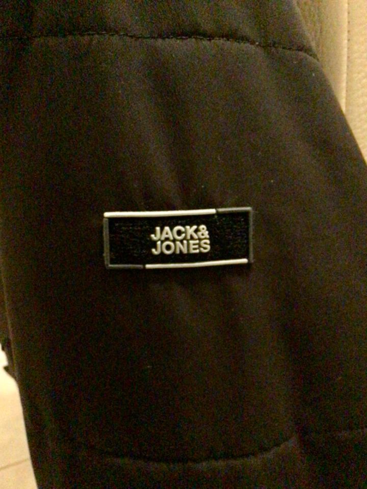 Jack & Jones Herren Winterjacke Größe S in schwarz in Köln