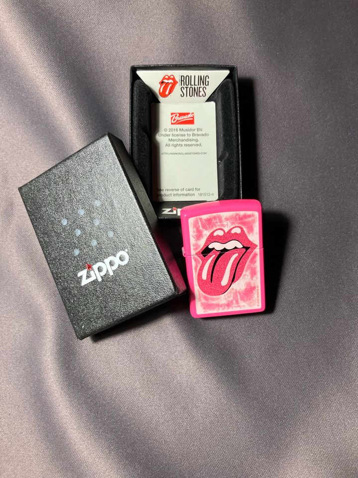 Original ZIPPO Benzin Feuerzeug ROLLING STONES in Morschen