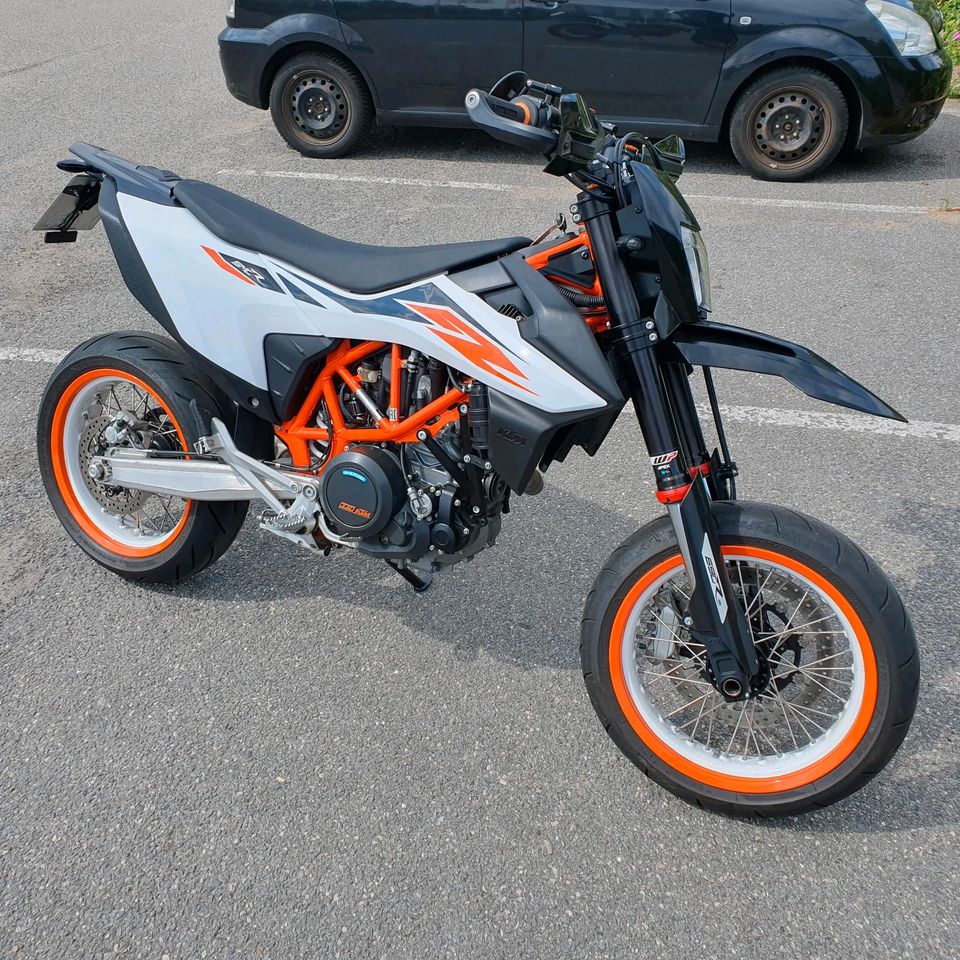 KTM SMCR 690 Supermoto in Neversdorf