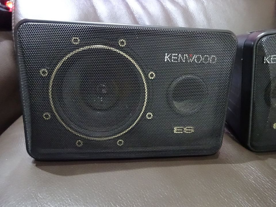 Passiver Center Speaker mit 2 Front/Rear Speakern Kennwood in Tannheim