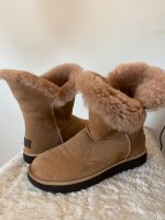 Original UGG Boots, beige,39, neu Düsseldorf - Benrath Vorschau