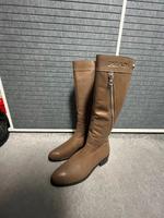 Prada Lederstiefel braun 37 Brandenburg - Schwedt (Oder) Vorschau