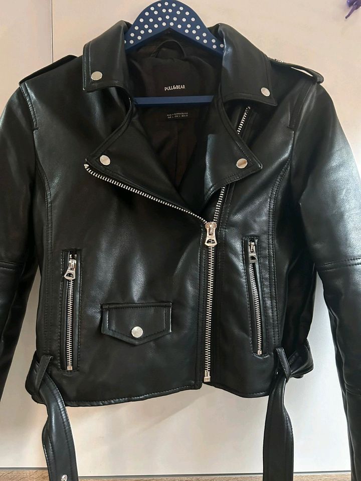 Pull and Bear Lederjacke Bikerjacke Gr. L in Uder