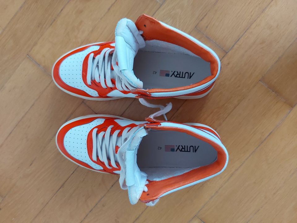 AUTRY MID SNEAKER MAN LEAT/LEAT TANGERINE Gr. 42 in München