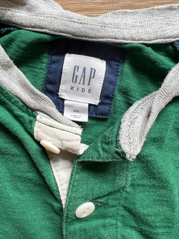 GAP kids Longsleeve ca 110/116 in Marburg