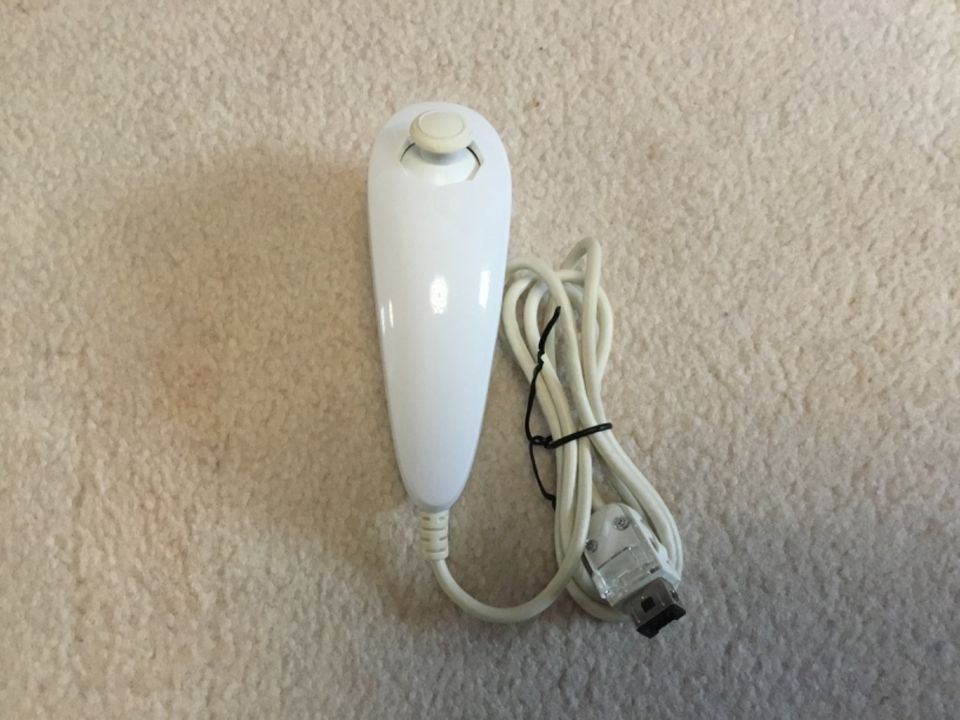 Nintendo Wii Nunchuck/Nintendo Wii Balannce Board /Top Zustand in Kiel