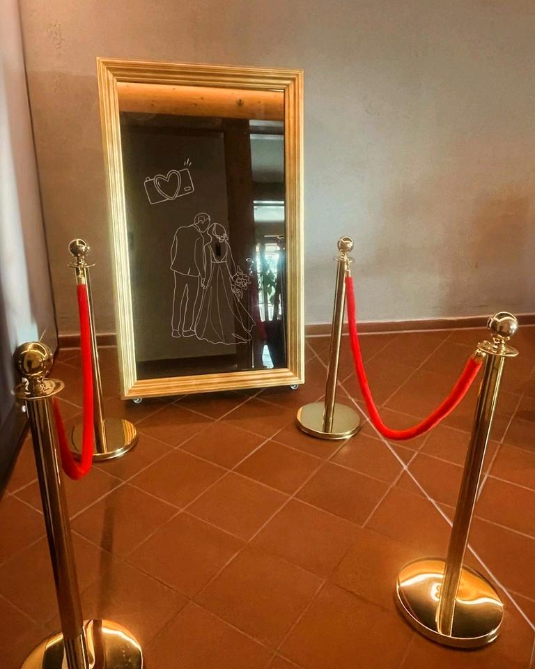 Spiegelfotobox mieten | Fotobox | Das Highlight für eure Feier! in Neuhausen ob Eck