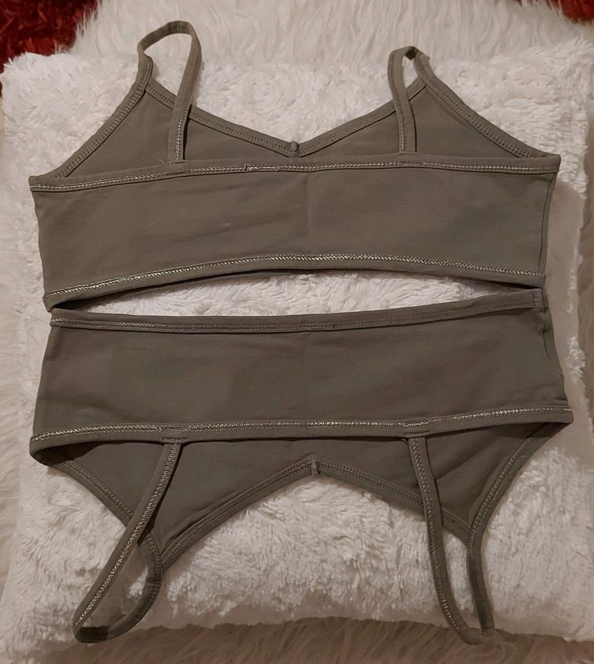 Bustier H&M oliv khaki Glitzer 158 164 in Tüttleben