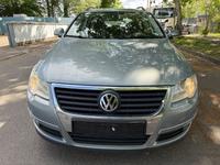 Volkswagen Passat 1.8 TSI 118 KW Comfortline AHK PDC Bayern - Emmering Vorschau