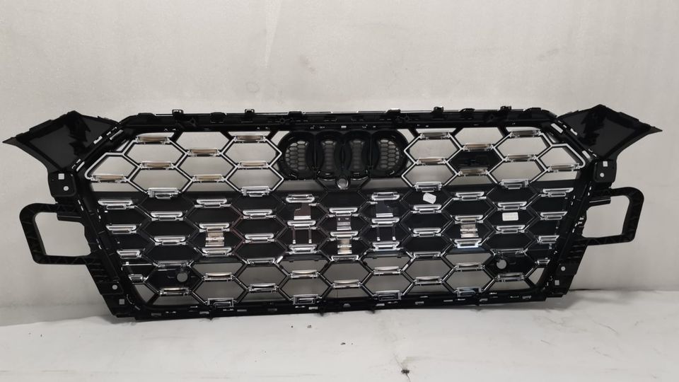 ORIGINAL Audi A5 S5 F5 2020 Kühlergrill Frontgrill 8W6853651BQ in Hannover