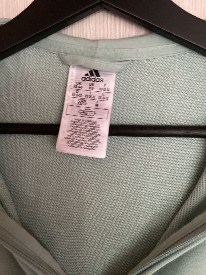 Adidas Sweatshirt Jacke XS in Windhausen