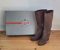 Prada Milano - Wildleder-Stiefel- Gr. 38,5 - Stiefel Schleswig-Holstein - Ahrensburg Vorschau