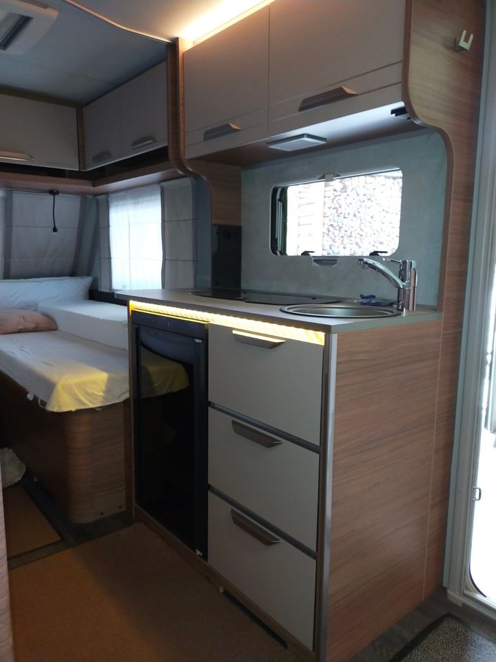 Wohnwagen Knaus 460 EU SPORT mit Klimaanlage, Einzelbetten, Mover in Ehingen Mittelfr