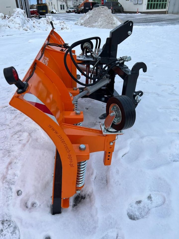 Schneeschild InterTech hydraulisch 2,6 m Schneepflug Räumschild in Wipfratal