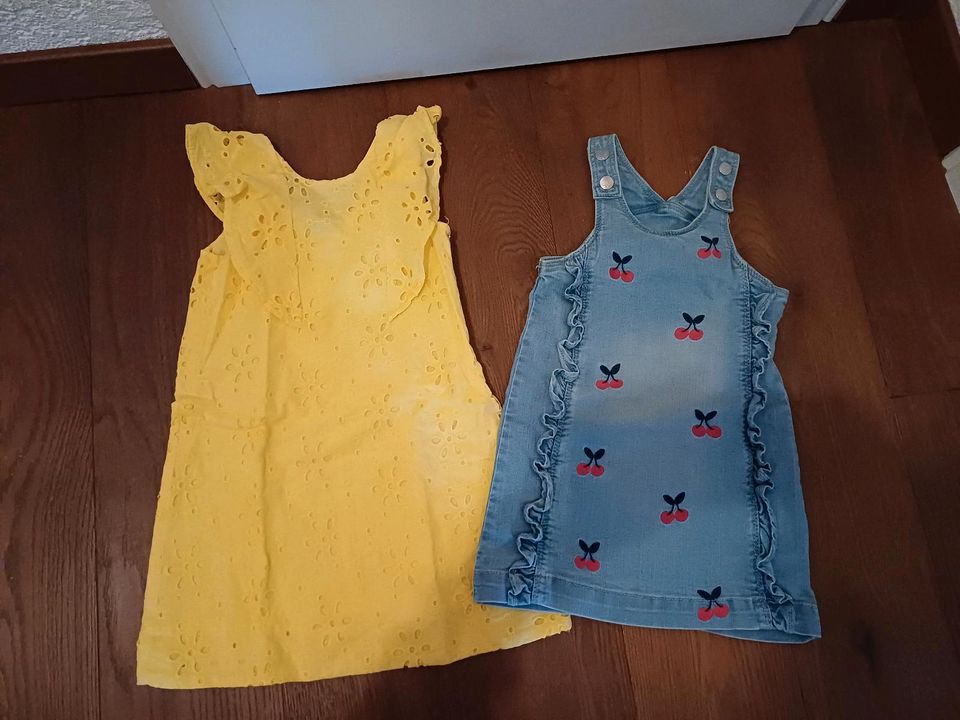 Kleider Mädchen Sommerkleider Gr. 98 in Herten