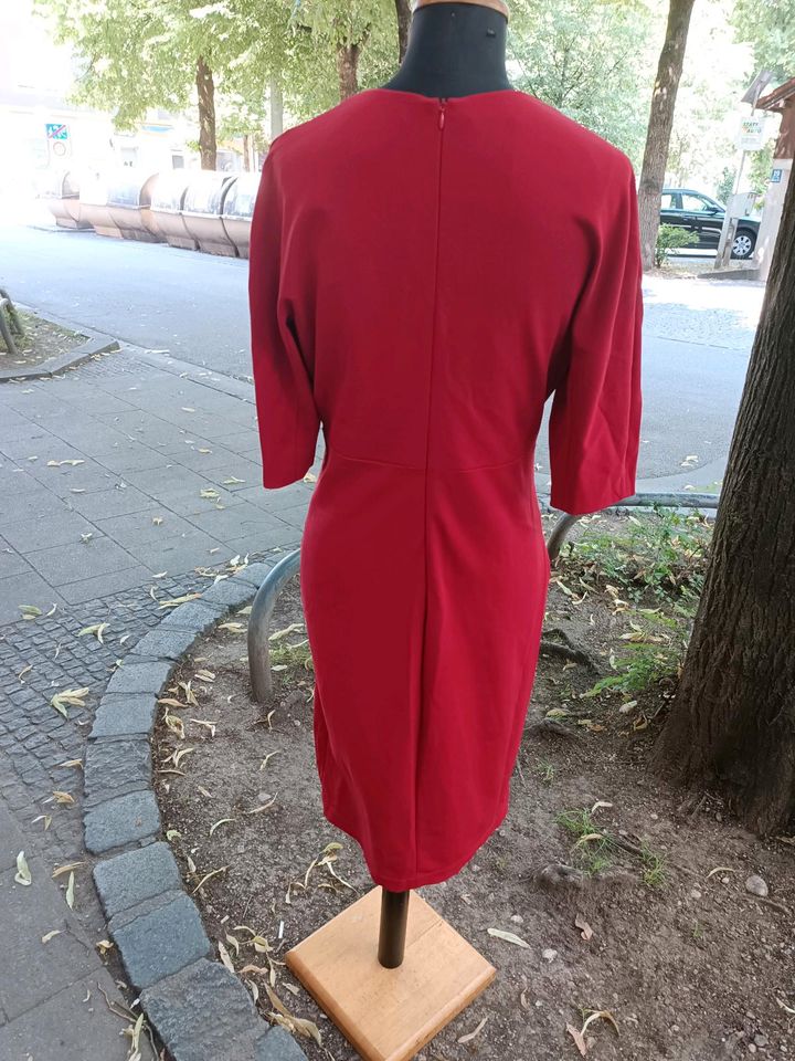 René Lezard Kleid Gr.42/38 Rot Stretch in München