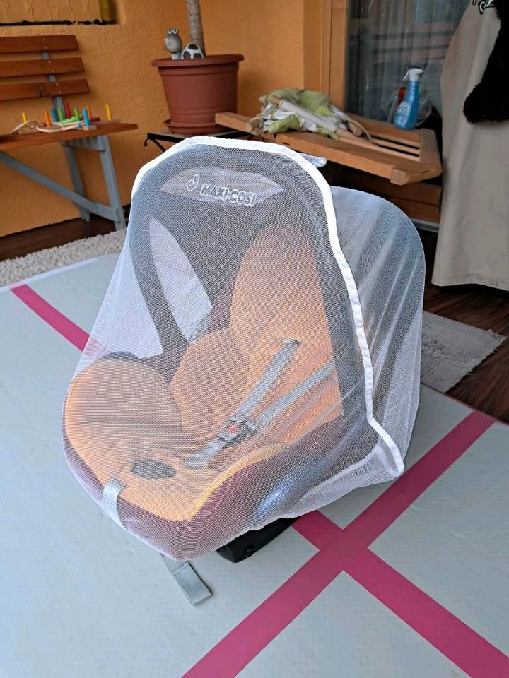 Babysafe/Schale Orange rot maxi cosi cabriofix inkl. Isofix in Bad Schussenried