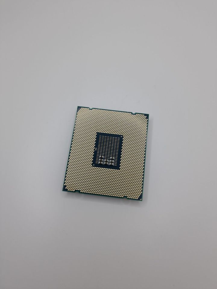 Intel Core i7-6900K 8C/16T 3.20-4.00GHz X99 Broadwell Prozessor in Dietzenbach