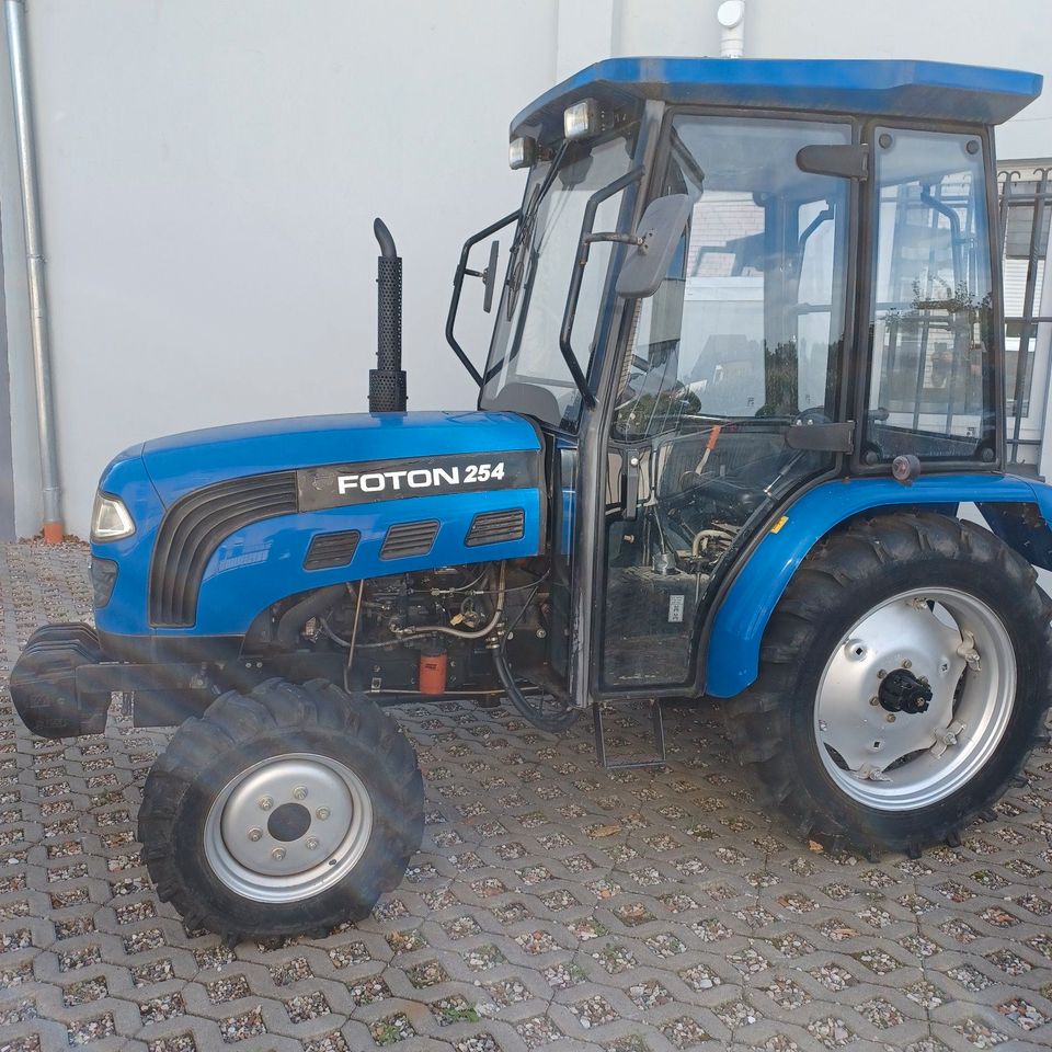 Traktor Kleintraktor Foton Allrad FT254 in Bünde