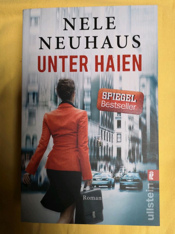 Nele Neuhaus - unter Haien in Essen