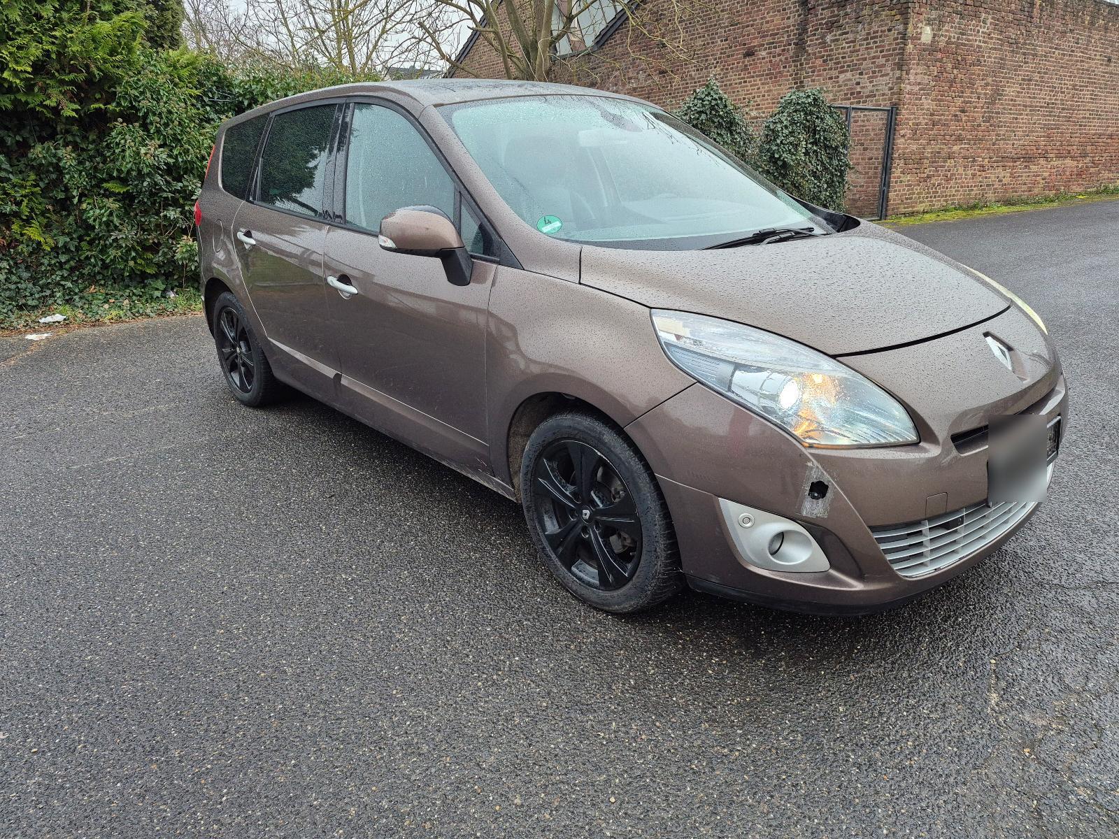Abbildung des Autos Renault Megane Scenic 1.…