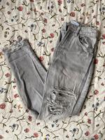 Bershka Olivia Mom Jeans grau ripped Denim 32 XXS Hose Risse Bayern - Marktredwitz Vorschau
