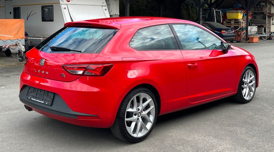 SEAT LEON  FR 1.8TSI LED AUTOMATIK NAV SOUNDSYSTEM 18 ZOLL in Oberhausen