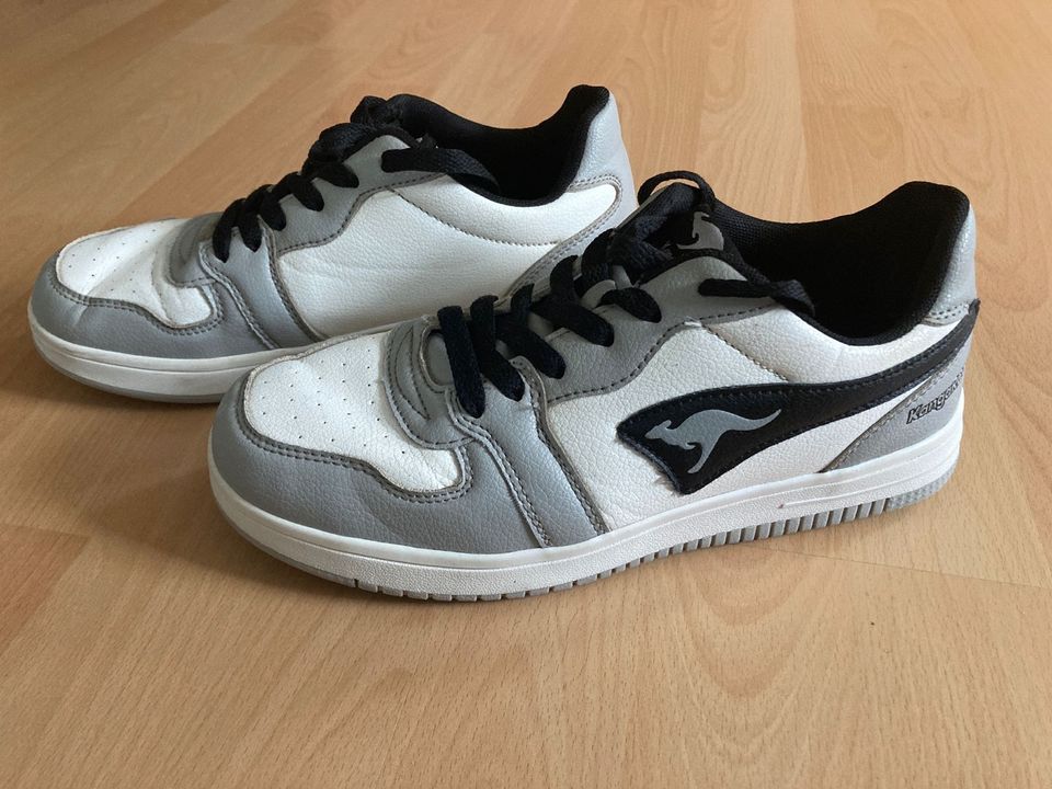 Kangaroos Sneaker Größe 38 in Hanau