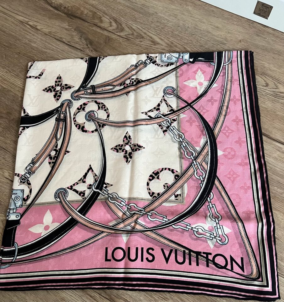 Louis Vuitton Wild at Heart Schal Shawl Tuch Stola Monogram NEU! in Oerlinghausen