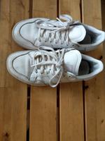 Adidas Schuhe Sneaker Turnschuhe Gr. 36 1/3 Leder weiß Berlin - Treptow Vorschau