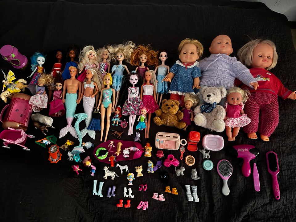 Puppen und viele andere Spielzeuge in Jena