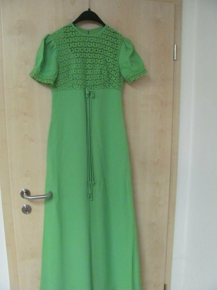 Grünes Abendkleid lang Gr 38 in Erftstadt