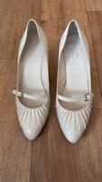 Pumps in creme beige mit Schnalle Köln - Lindenthal Vorschau
