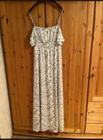 NA-KD Blumenkleid (Pamela Reif Kollektion) Niedersachsen - Ostrhauderfehn Vorschau