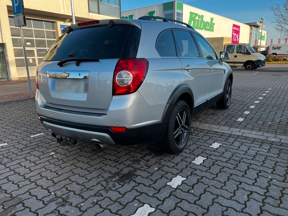 Chevrolet Captiva 4WD 7 Sitzer 2,0d in Garbsen