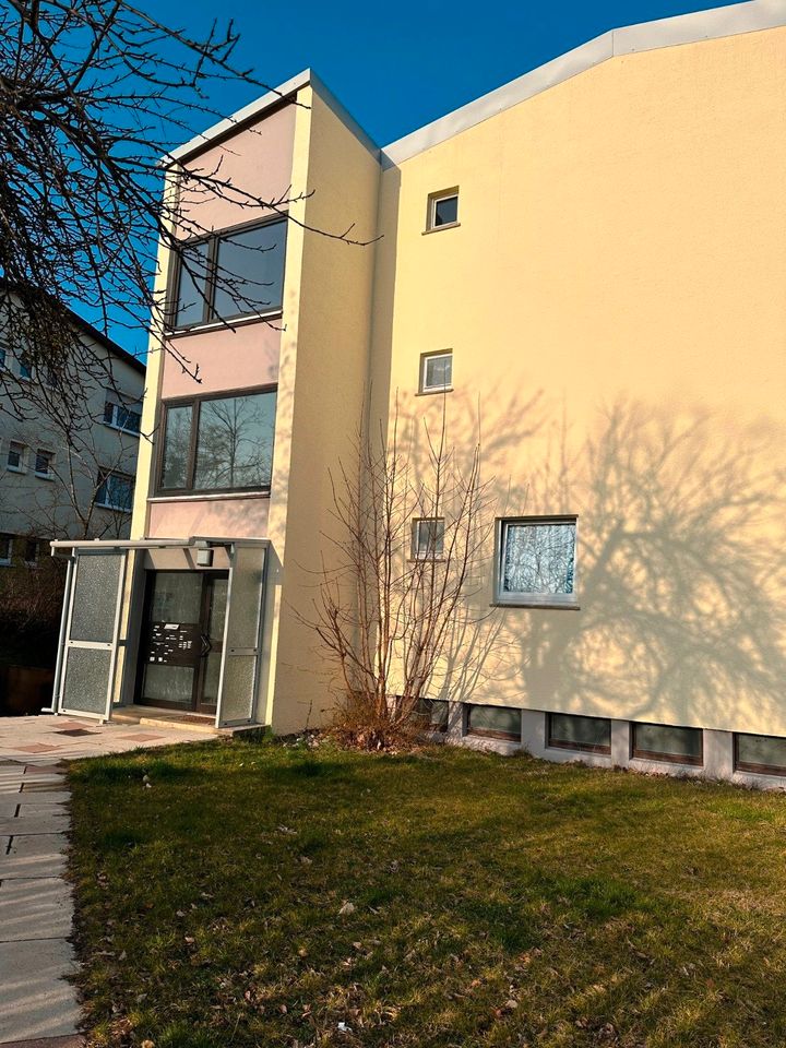 1 Zimmer Dachgeschosswohnung mit tollem Ausblick in Hechingen in Hechingen