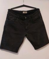 Rebel Herren Jeans Shorts Gr. XL, Morton Black, Top Zustand Sachsen - Wolkenstein Vorschau