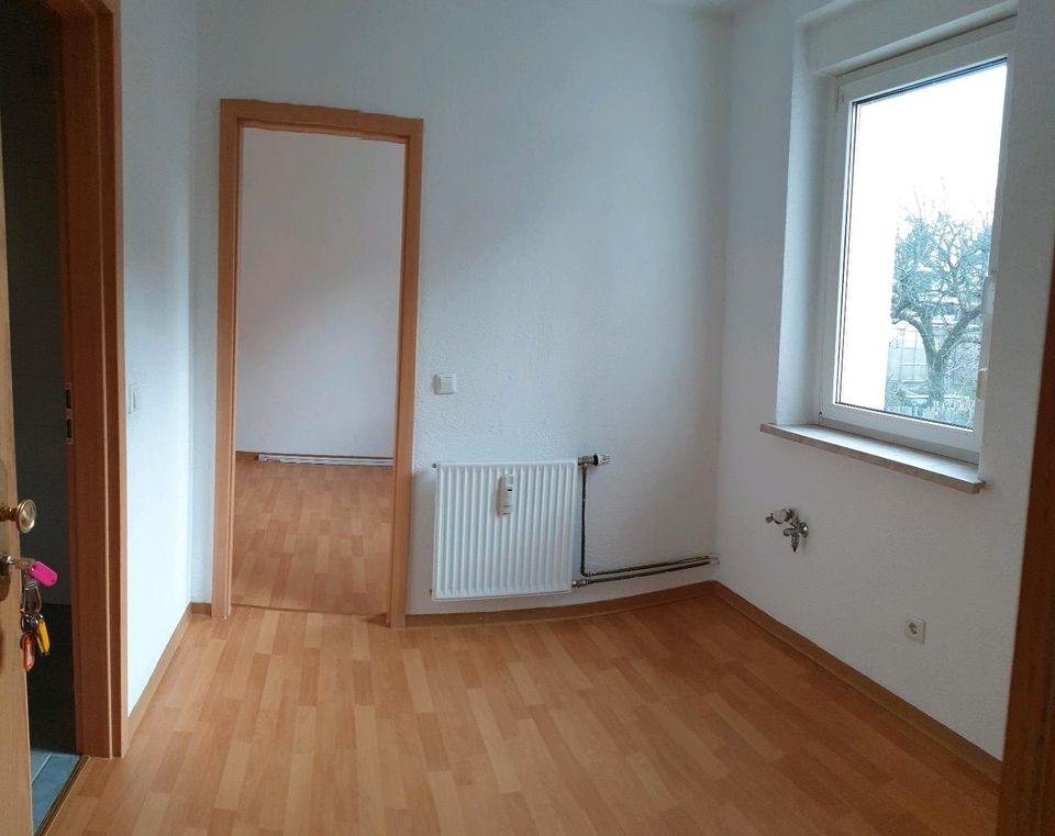 Kleine günstige 1 Zimmer Wohnung in Lichtenstein Sachsen in Lichtenstein