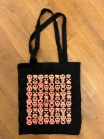 Tolle schwarze Jute-Tasche Schultertasche mit rosa Totenköpfen Bayern - Oberpleichfeld Vorschau