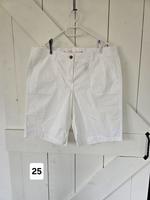 Tom Tailor Bermuda Shorts knielang Weiß Gr. 44 ungetragen TOP Niedersachsen - Nottensdorf Vorschau