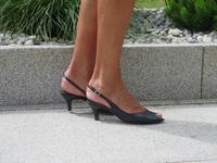 Edle Pumps 265 € Peeptoe Bruno Magli Gr 40 dunkelblau TOP Bayern - Kaufbeuren Vorschau