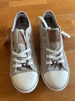 Mustang Sneaker Textil, grau Größe 40 NEU Hannover - Herrenhausen-Stöcken Vorschau