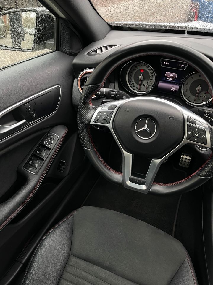 Mercedes GLA 200 AMG Line - Panoramadach in Rheine