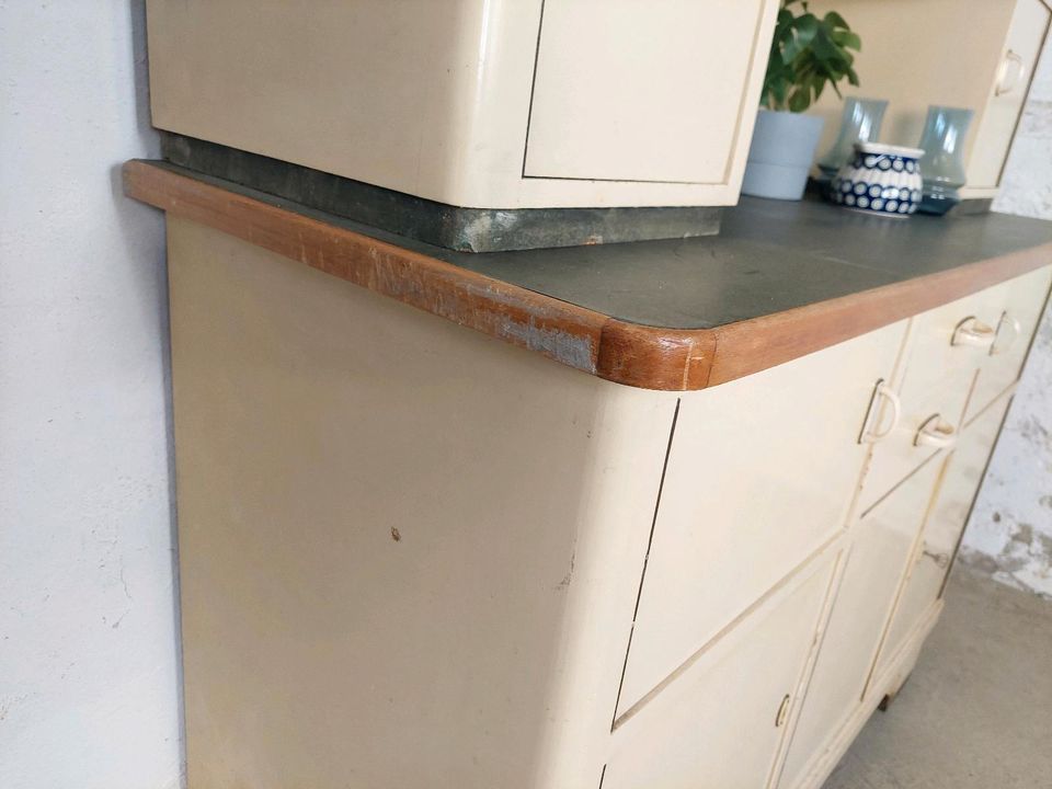 Vintage Küchenbuffet Highboard Holzschrank 60er 70er DDR Retro in Leipzig