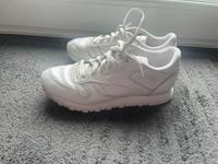 Reebok Classic in pearlwhite/ Perlmutt weiß Düsseldorf - Bilk Vorschau